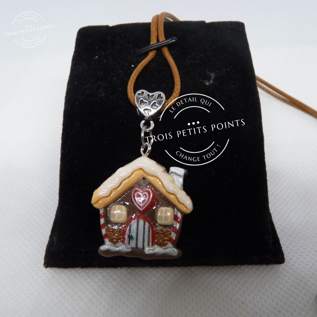 Collier maison pain d'épice