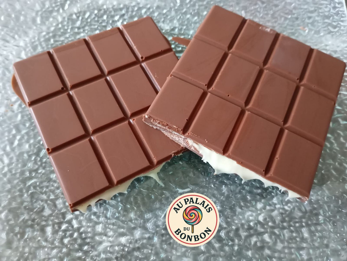 Tablette chocolat lait fourré saveur baba au rhum