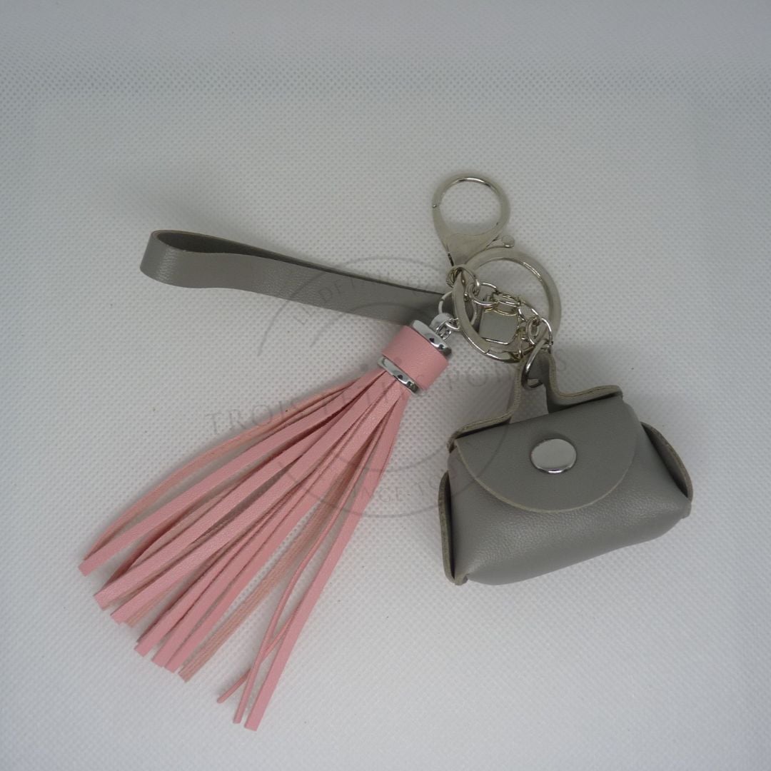 Portes clés / bijoux de sacs "pompons et mini sacs à mains